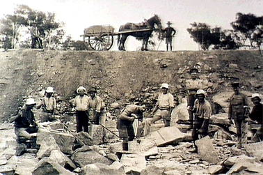 Holsworthy Internees working in the quarry c.1916. LRM
