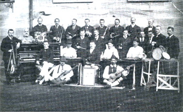 The Berrima Internees Orchestra circa 1916. Karl Pfingst is seated at the zither on the right.