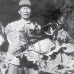 Chinese market gardener on ‘Toorale’ with a cauliflower - Bourke, NSW, c.1930. Courtesy State Library of NSW.