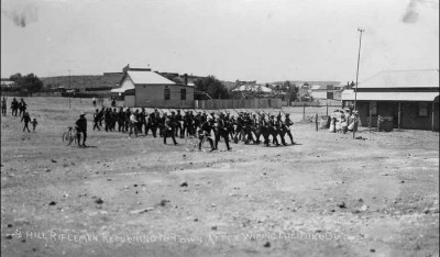 Men marching back to Broken Hill the day after the attack. Courtesy of the State Library of South Australia