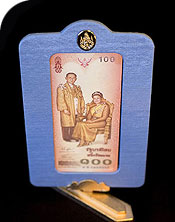 Two 100 baht Thai bank notes Special Commemorative Edition