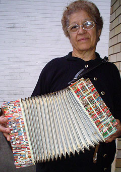 Rosina Benvenuto with her Organetto  (piano accordion)