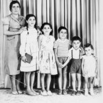 Maria Monteleone with her children, 1960s. / La signora Monteleone con i figli. Anni 1960.