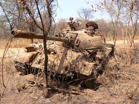 Tank on side of road, southern Sudan. Courtesy: Vlaktakind, Flickr Creative Commons