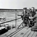 Holsworthy Internment Camp AIF Guards with machine gun, c.1916. Courtesy of the Liverpool Regional Museum