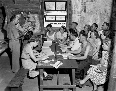 English lessons at Bathurst Migrant Camp 1951. Courtesy National Archives of Australia