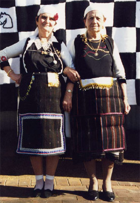 Photo: Gjurga Petrovska and Milica Dimoska dressed in traditional costume